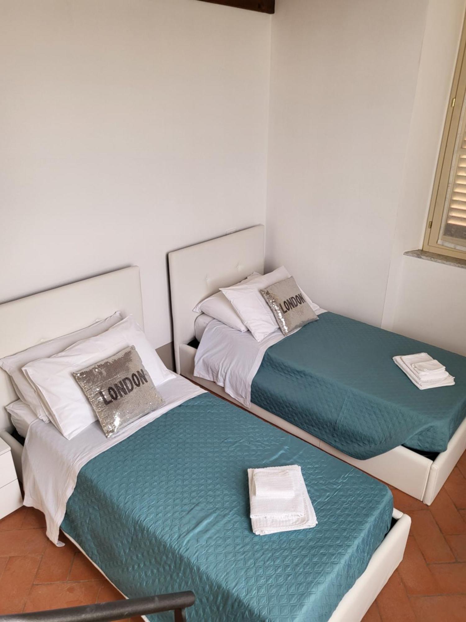 La Villa Apartments - Convenient For Sardinia And Corsica - 4 Beds - Private Parking Included With Camera Λιβόρνο Εξωτερικό φωτογραφία